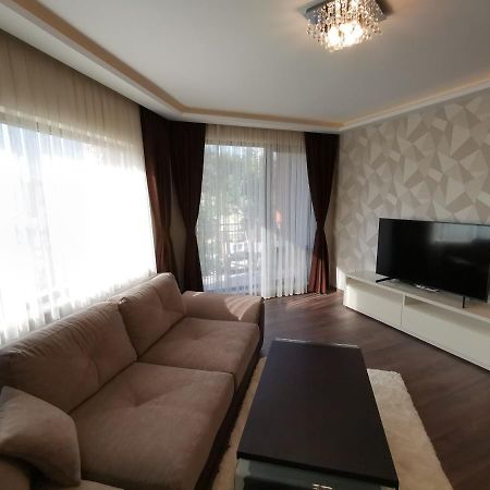 City Center Lux Apartment Varna Bagian luar foto