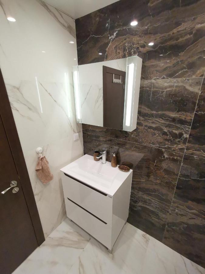 City Center Lux Apartment Varna Bagian luar foto