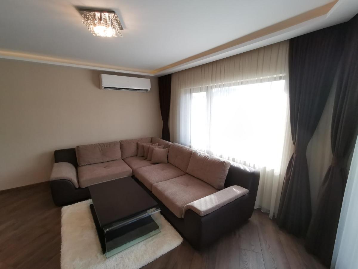City Center Lux Apartment Varna Bagian luar foto