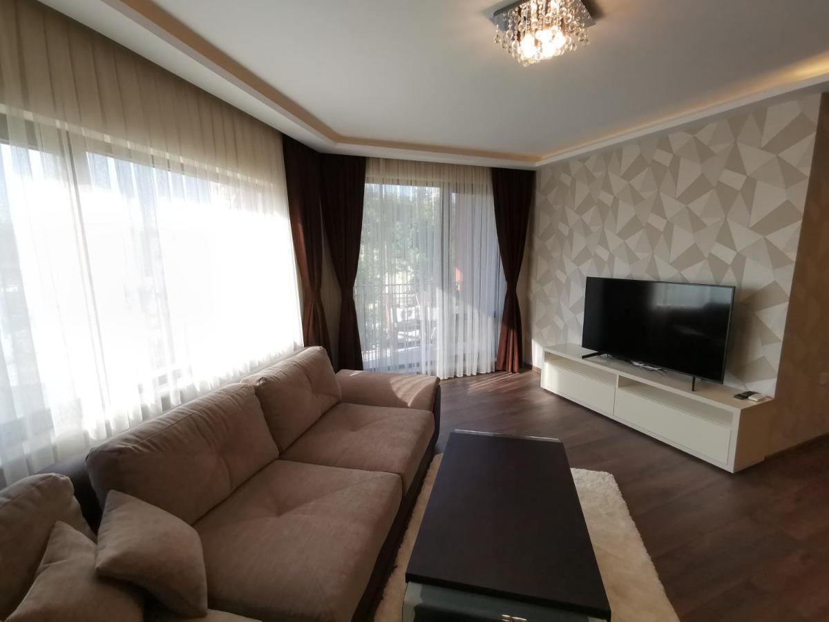 City Center Lux Apartment Varna Bagian luar foto