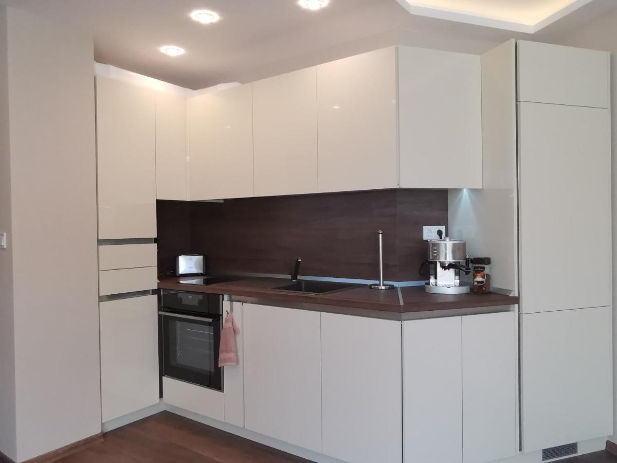 City Center Lux Apartment Varna Bagian luar foto