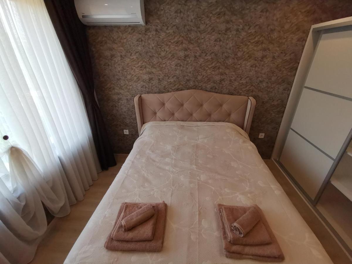 City Center Lux Apartment Varna Bagian luar foto